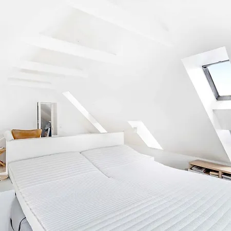 Townhouse In With Sustainability At Heart Vila